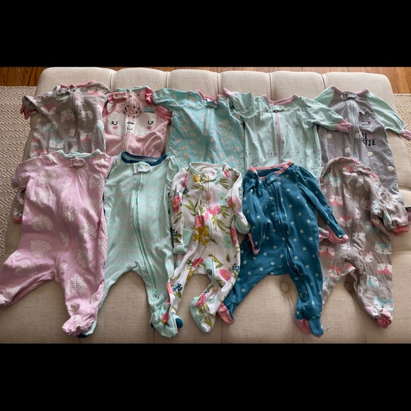 Lot of 31 newborn Infant Girl Sleepers and Onesies Gently Used Condition! - Picture 3 of 9